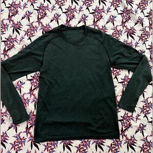 Lululemon Men’s Metal Vent Tech Long Sleeve Black Size M